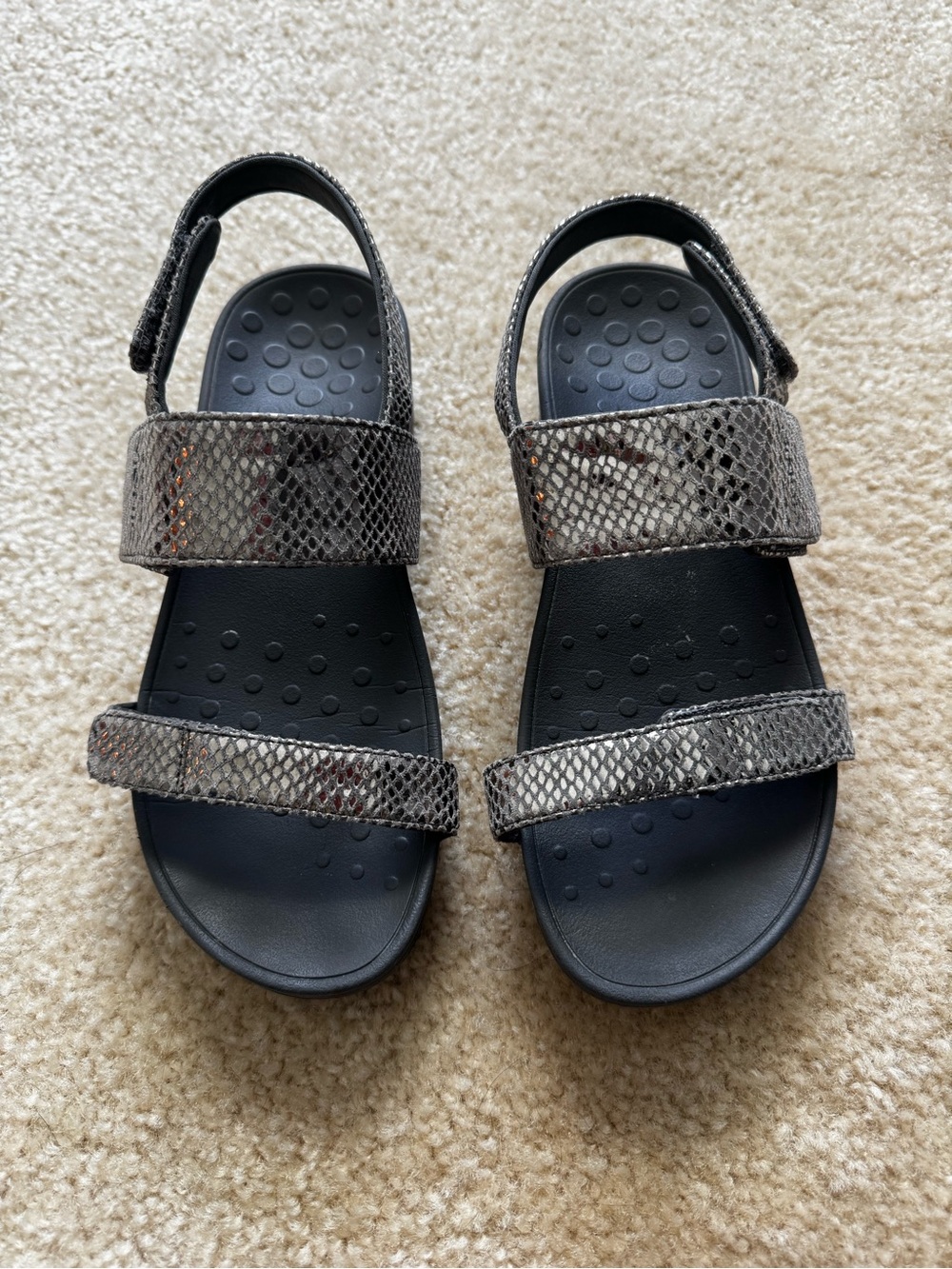 Vionic Women’s Metallic Snake-Print Strap Sandals - Black/Silver